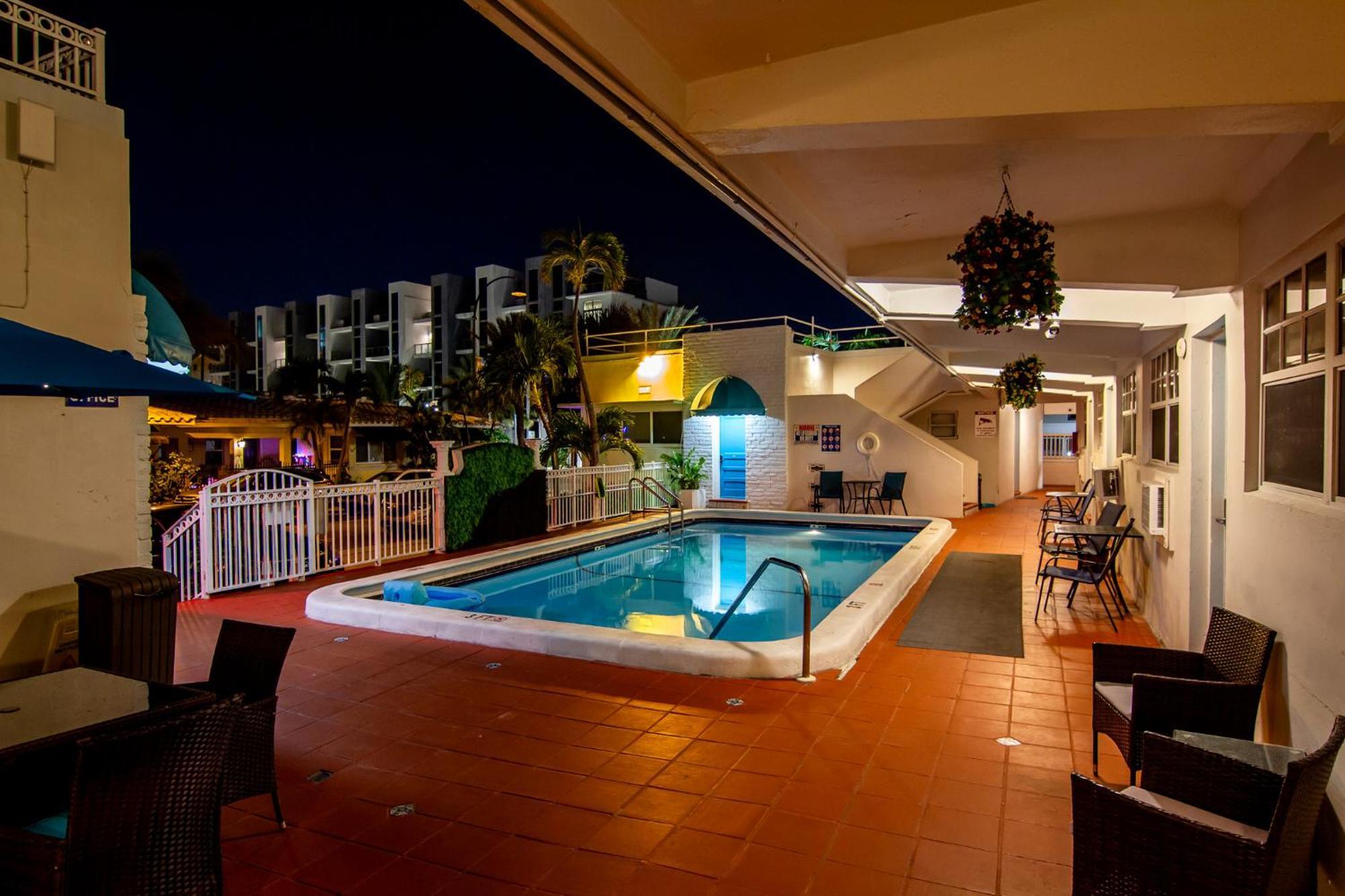 Pousada Suites Голливуд Экстерьер фото