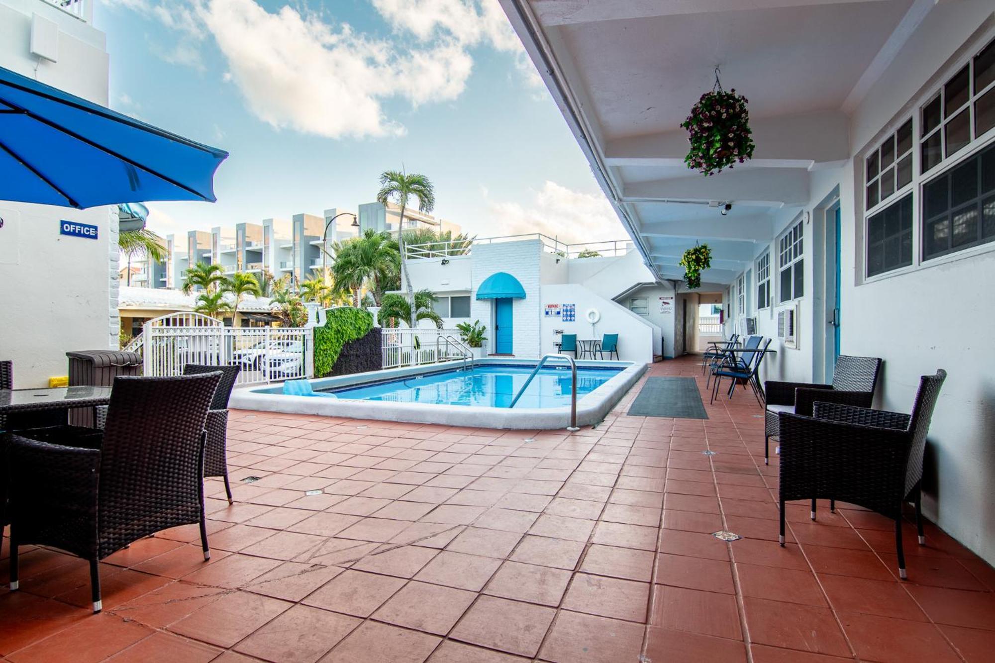 Pousada Suites Голливуд Экстерьер фото