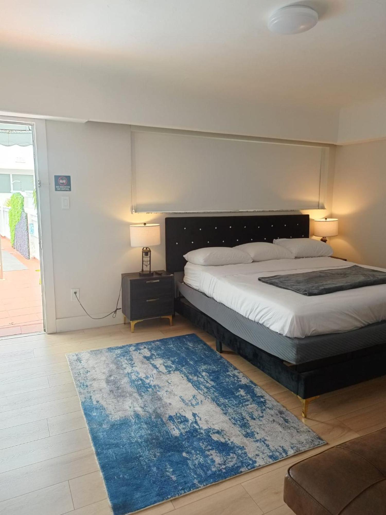 Pousada Suites Голливуд Экстерьер фото